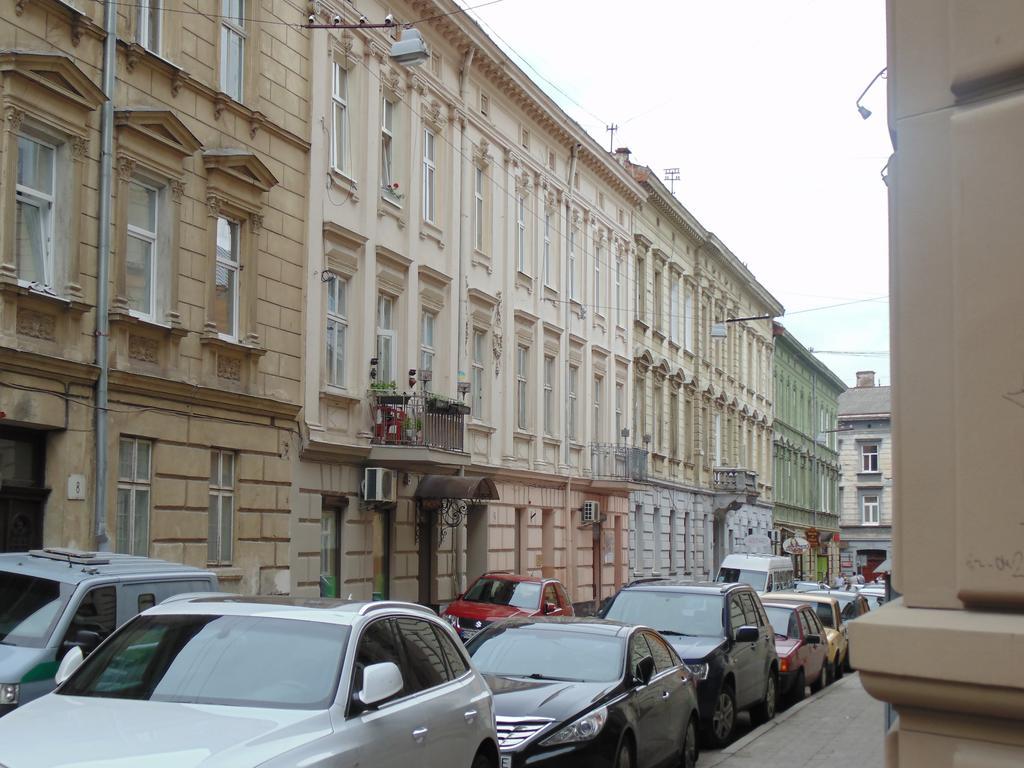 Apartment On Voloshyna Lviv Exterior foto